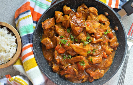 Pollo al Curry con Coco y Arroz Integral